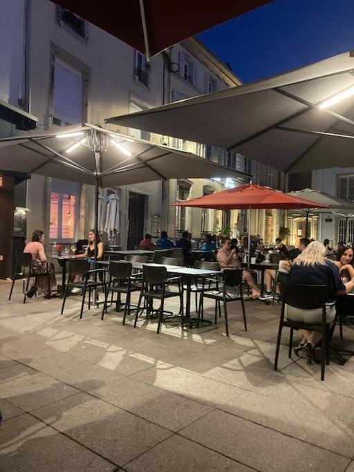 Superbe Appartement A Une Minute A Pied De La Gare Épinal Eksteriør bilde