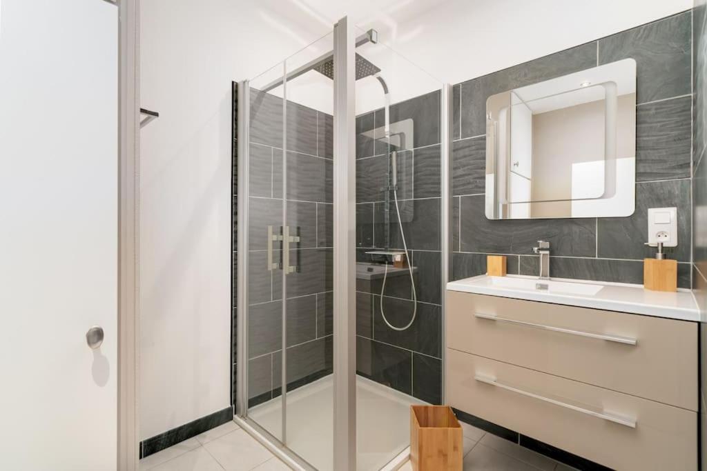 Superbe Appartement A Une Minute A Pied De La Gare Épinal Eksteriør bilde