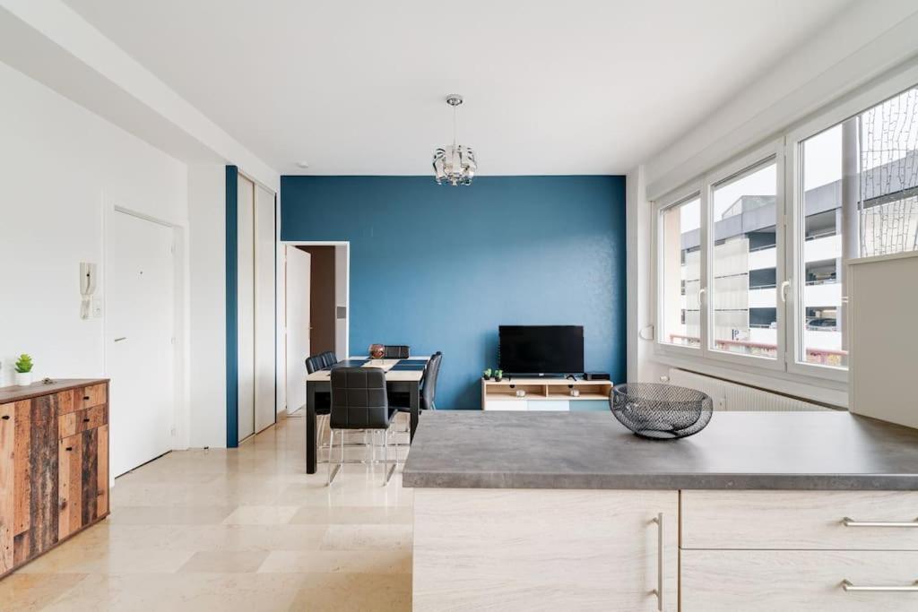 Superbe Appartement A Une Minute A Pied De La Gare Épinal Eksteriør bilde